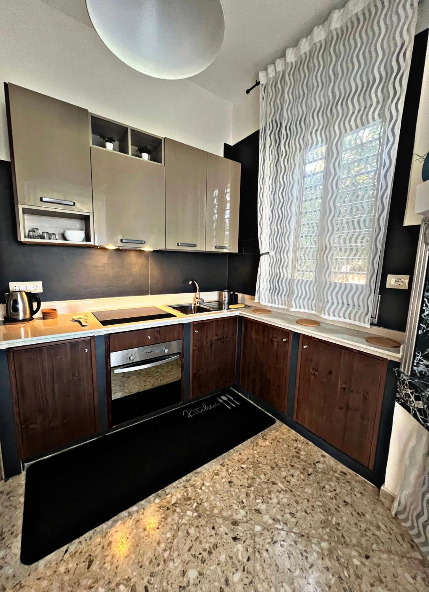 Eagle'S Nest Villa Полиняно а Маре Екстериор снимка