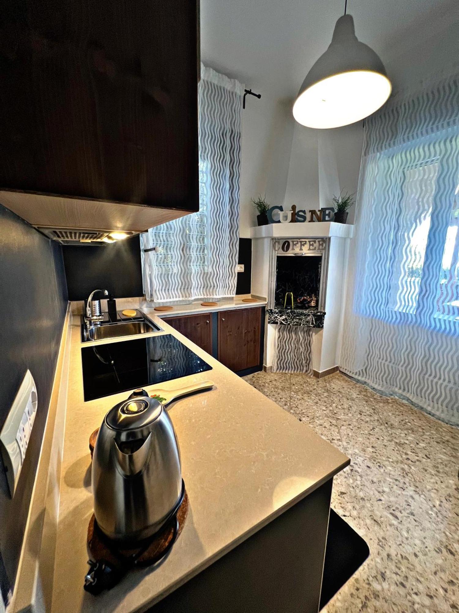Eagle'S Nest Villa Полиняно а Маре Екстериор снимка