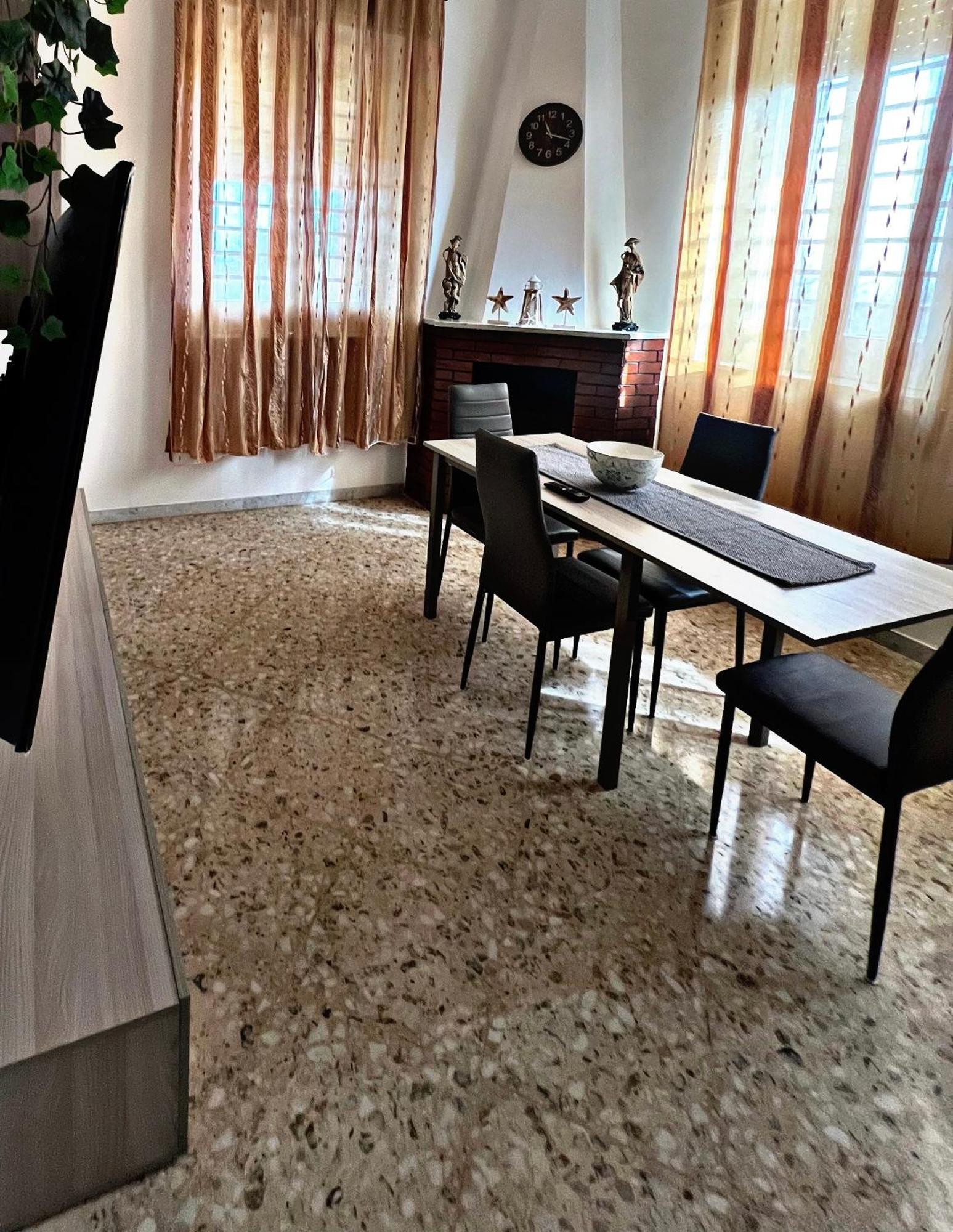 Eagle'S Nest Villa Полиняно а Маре Екстериор снимка